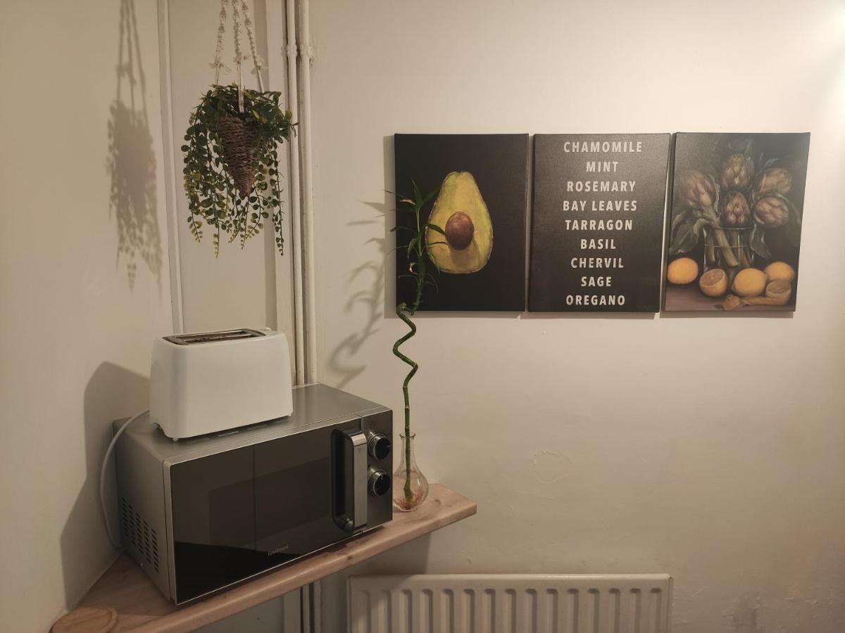 Cosy & Convenient 1 Bed Studio In The Inner-city * Cardiff